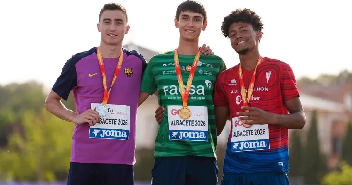 Podio de salto de altura sub-20 en Albacete 2026, con Nicolás Clemente como campeón de España.
